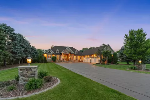 5785 232nd St W, Faribault, MN 55021