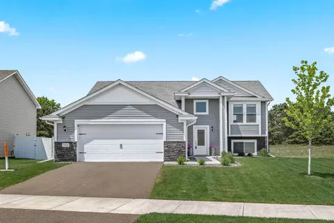 39610 Fallbrook Ave, North Branch, MN 55056