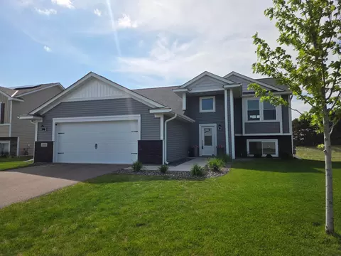 39610 Fallbrook Ave, North Branch, MN 55056
