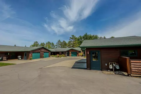 716 Park Ave N #6, Park Rapids, MN 56470