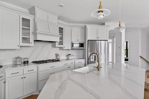 Kitchen - 12989 Bauer Dr N, Champlin, MN 55316 photo 4 of 7