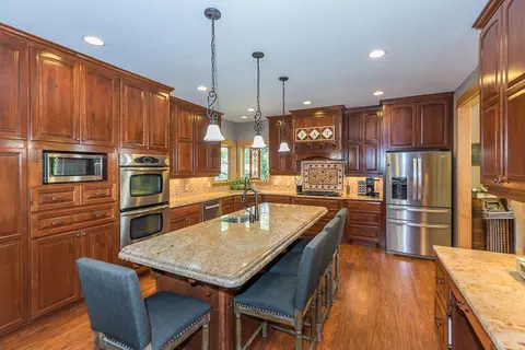 Kitchen - 6064 Fairfax Rd, Baxter, MN 56425 photo 3 of 4