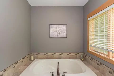 Bath - 6064 Fairfax Rd, Baxter, MN 56425 photo 5 of 6