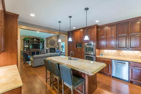Kitchen - 6064 Fairfax Rd, Baxter, MN 56425 photo 4 of 4