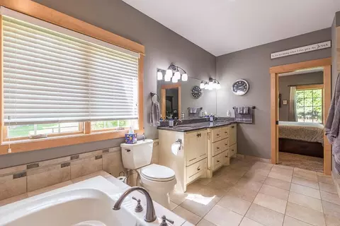 Bath - 6064 Fairfax Rd, Baxter, MN 56425 photo 3 of 6