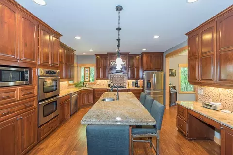 Kitchen - 6064 Fairfax Rd, Baxter, MN 56425 photo 1 of 4