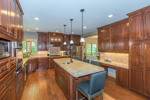 Kitchen - 6064 Fairfax Rd, Baxter, MN 56425 photo 2 of 4