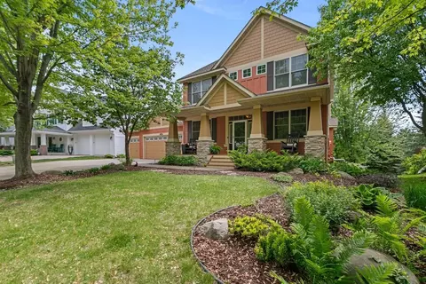 2297 Fieldstone Curv, Woodbury, MN 55129