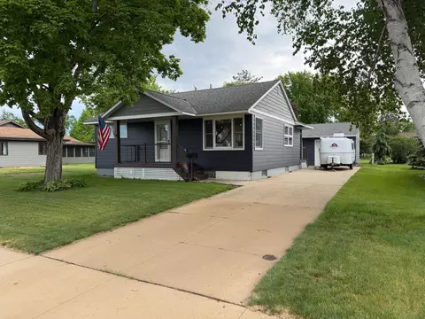 544 Oak St N, Sauk Centre, MN 56378