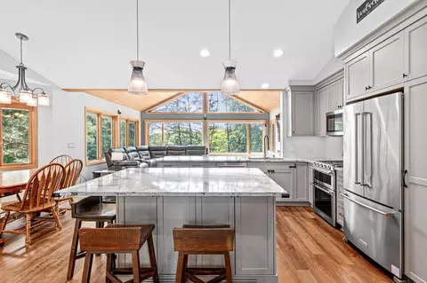 Kitchen - 1570 Lakeview Curv, Eagan, MN 55122 photo 1 of 3