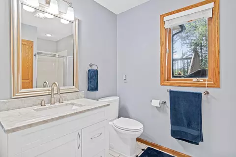 Bath - 1570 Lakeview Curv, Eagan, MN 55122 photo 1 of 3
