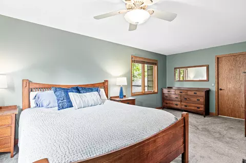 Bedroom - 1570 Lakeview Curv, Eagan, MN 55122 photo 7 of 7