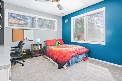Bedroom - 1570 Lakeview Curv, Eagan, MN 55122 photo 3 of 7
