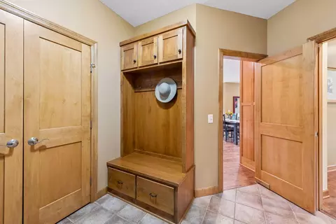 Entry Way - 6625 Walnut Dr, Mound, MN 55364 photo 4 of 5