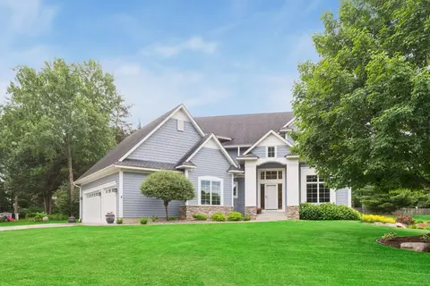 6625 Walnut Dr, Mound, MN 55364