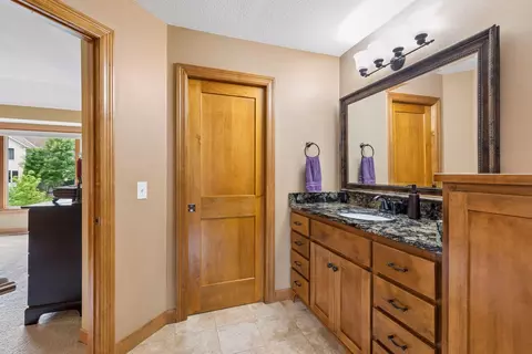Bath - 6625 Walnut Dr, Mound, MN 55364 photo 4 of 7