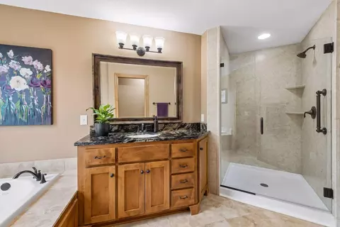 Bath - 6625 Walnut Dr, Mound, MN 55364 photo 3 of 7