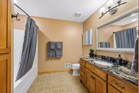Bath - 6625 Walnut Dr, Mound, MN 55364 photo 5 of 7