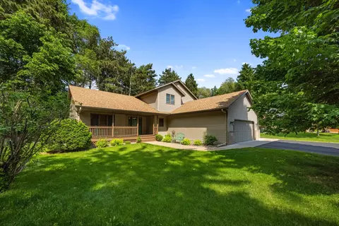 6591 Bald Eagle Ct, Monticello, MN 55362