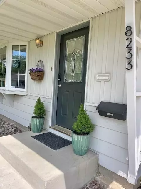 8233 Abbott Ave S, Bloomington, MN 55431