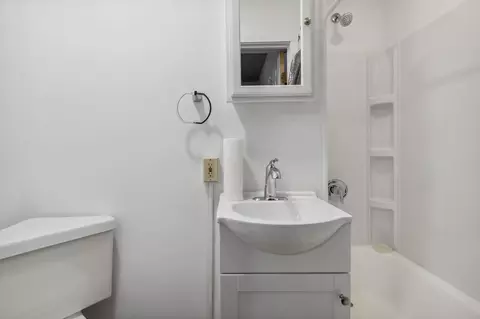 Bath - 303 W 4th St, Duluth, MN 55806 photo 1 of 1