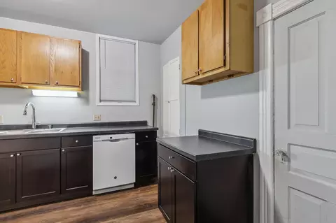 Kitchen - 303 W 4th St, Duluth, MN 55806 photo 5 of 7