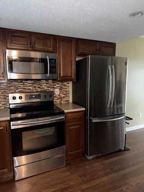 7831 89th Ave N, Brooklyn Park, MN 55445