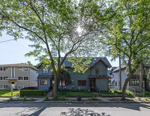 2421 Elliot Ave, Minneapolis, MN 55404