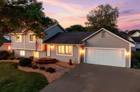 9199 Orchid Ln N, Maple Grove, MN 55369