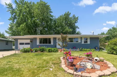 6280 7th St NE, Fridley, MN 55432