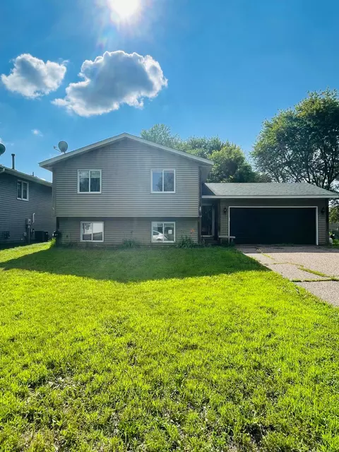 18325 Embers Ave, Farmington, MN 55024
