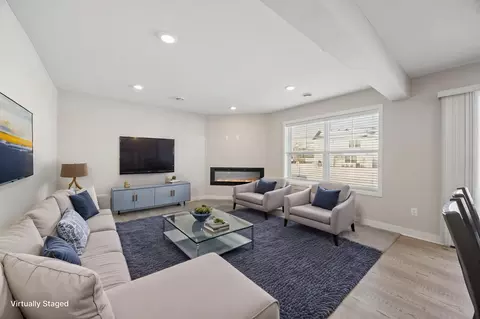 7225 Dora Dr, Lino Lakes, MN 55038
