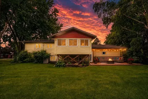 360 Sophia Ave, Hamburg, MN 55339