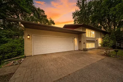 360 Sophia Ave, Hamburg, MN 55339