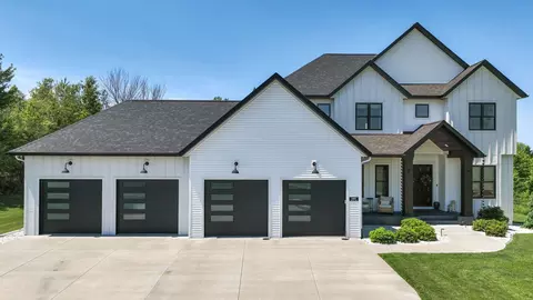 s8908 Chestnut Road, Eau Claire, WI 54701