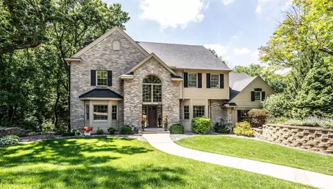 4015 Hosford Hills Rd, Eagan, MN 55123
