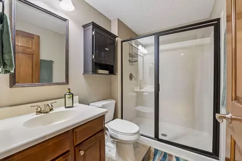 Bath - 1454 Steeplechase Ln #18, Eagan, MN 55122 photo 6 of 6