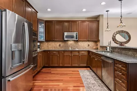Kitchen - 1454 Steeplechase Ln #18, Eagan, MN 55122 photo 2 of 5