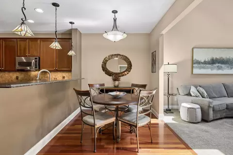 Dining - 1454 Steeplechase Ln #18, Eagan, MN 55122 photo 6 of 8