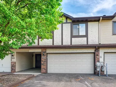 7633 Maplebrook Pkwy N, Brooklyn Park, MN 55445