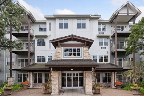 1900 Rush Lake Trl #416, New Brighton, MN 55112
