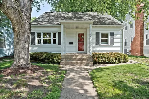902 11th Ave SW, Austin, MN 55912