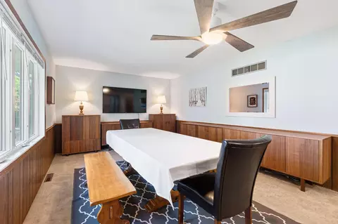 Dining - 902 11th Ave SW, Austin, MN 55912 photo 2 of 3