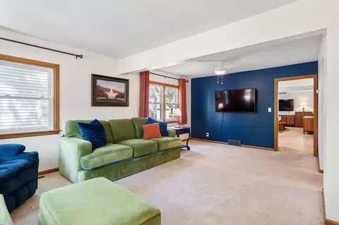 Living - 902 11th Ave SW, Austin, MN 55912 photo 2 of 3