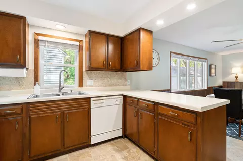 Kitchen - 902 11th Ave SW, Austin, MN 55912 photo 4 of 4