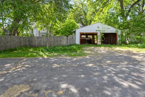 Exterior - 335 9th Ave S, Fargo, ND 58103 photo 10 of 10