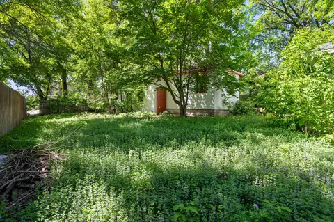 Exterior - 335 9th Ave S, Fargo, ND 58103 photo 8 of 10