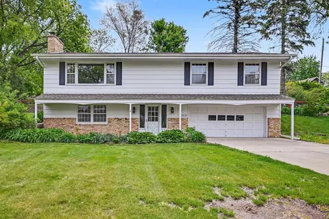 12919 5th Ave S, Burnsville, MN 55337