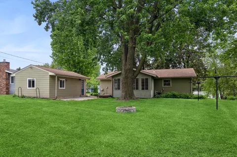Exterior - 833 9th Ave SW, Faribault, MN 55021 photo 6 of 7