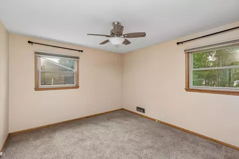 Bedroom - 833 9th Ave SW, Faribault, MN 55021 photo 2 of 6